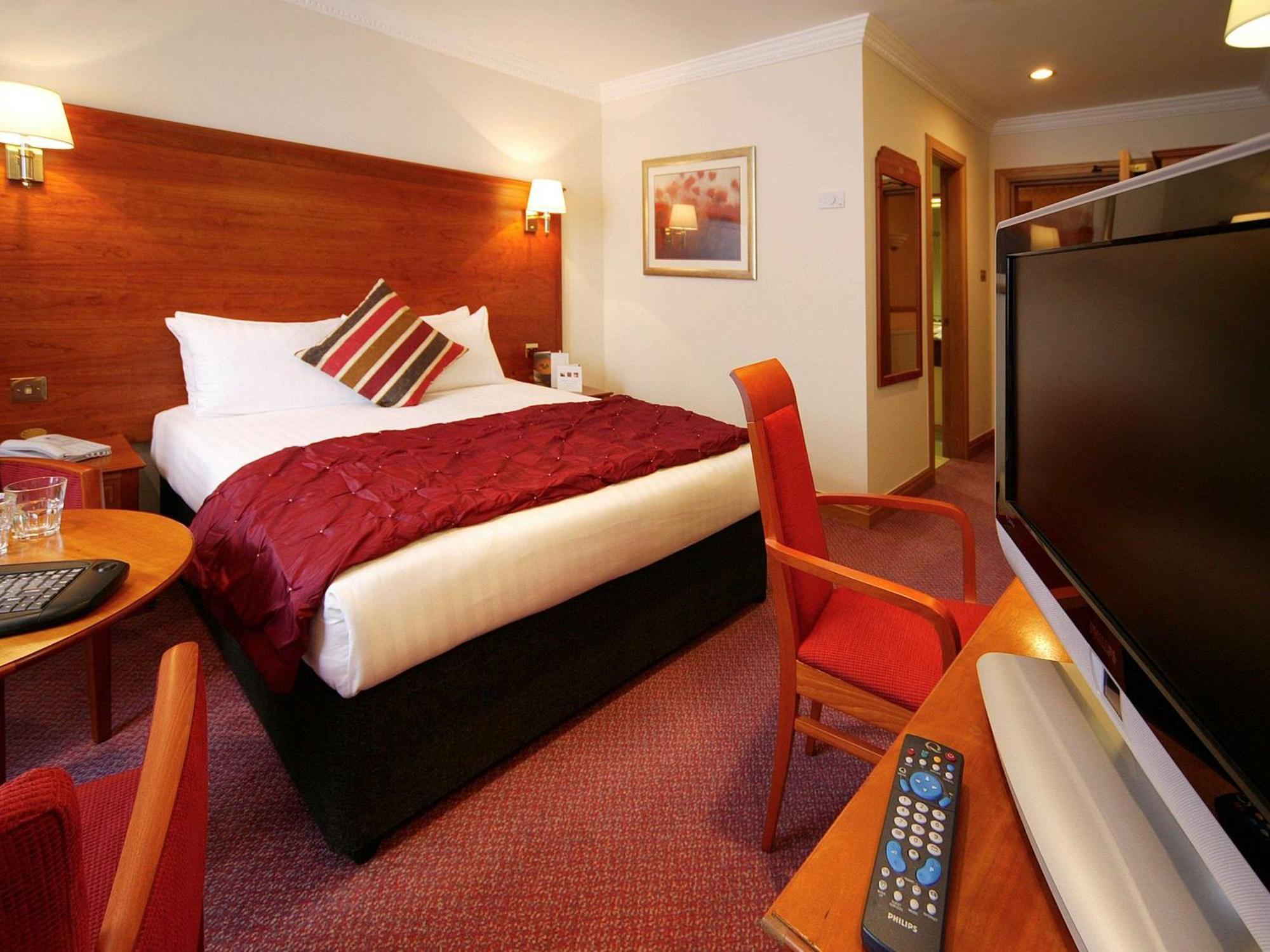 Mercure York Fairfield Manor Hotel, York